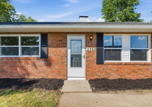 Photo 3 of Single family home for sale at 110 Whiteland Rd, Whiteland, IN 46184 | MLS# 22124578 | Listing updated on 2026-09-04