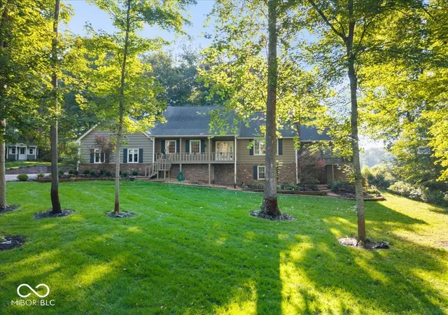 Photo 1 of Single family home for sale at 6605 Lake Forest Dr, Avon, IN 46123 | MLS# 22124583 | Listing updated on 2026-09-05