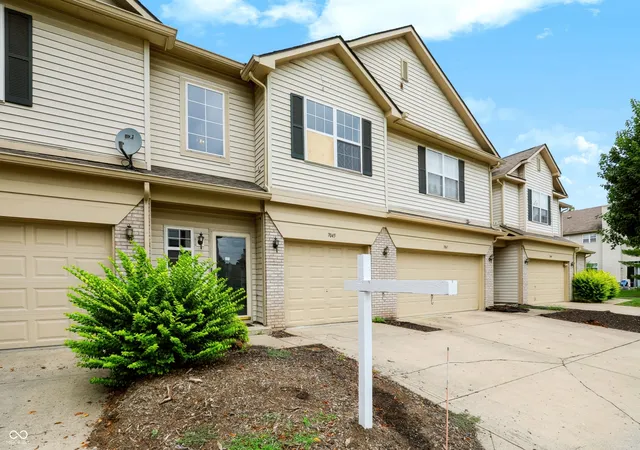 Photo 2 of Condo for sale at 7045 Gavin Dr, Indianapolis, IN 46217 | MLS# 22124592 | Listing updated on 2026-09-21