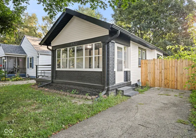 Photo 3 of Single family home for sale at 4921 Crittenden Ave, Indianapolis, IN 46205 | MLS# 22124604 | Listing updated on 2026-10-01