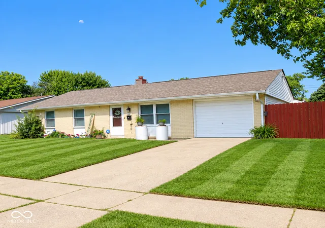 Photo 1 of Single family home for sale at 9944 Catalina Dr, Indianapolis, IN 46235 | MLS# 22124605 | Listing updated on 2026-10-20