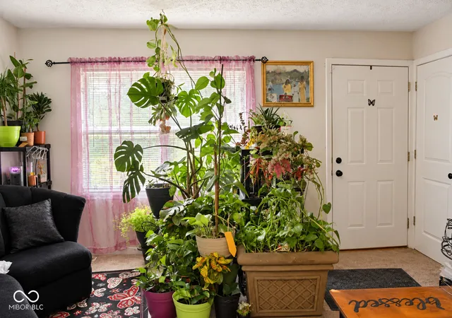 Photo 3 of Single family home for sale at 9944 Catalina Dr, Indianapolis, IN 46235 | MLS# 22124605 | Listing updated on 2026-10-20