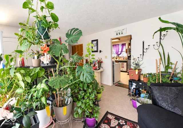Photo 4 of Single family home for sale at 9944 Catalina Dr, Indianapolis, IN 46235 | MLS# 22124605 | Listing updated on 2026-10-20