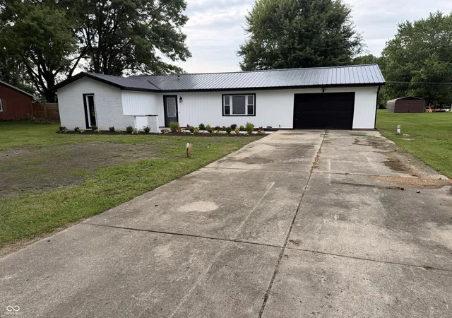 Single family home for sale at 814 Earl Ave, Middletown, IN 47356 | MLS# 22124610