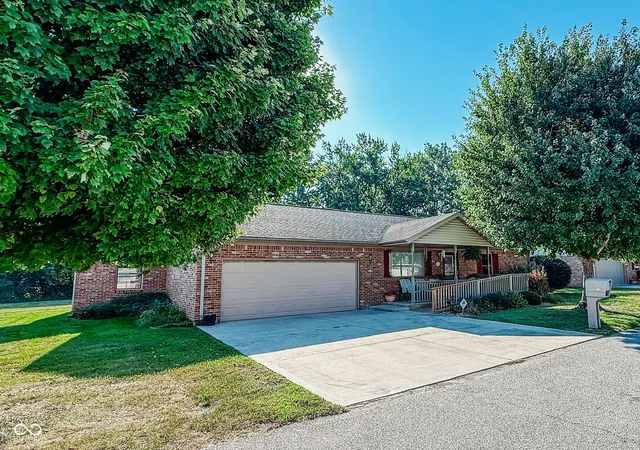 Photo 3 of Condo for sale at 70 N Deer Cliff Dr, Crawfordsville, IN 47933 | MLS# 22124624 | Listing updated on 2026-09-18