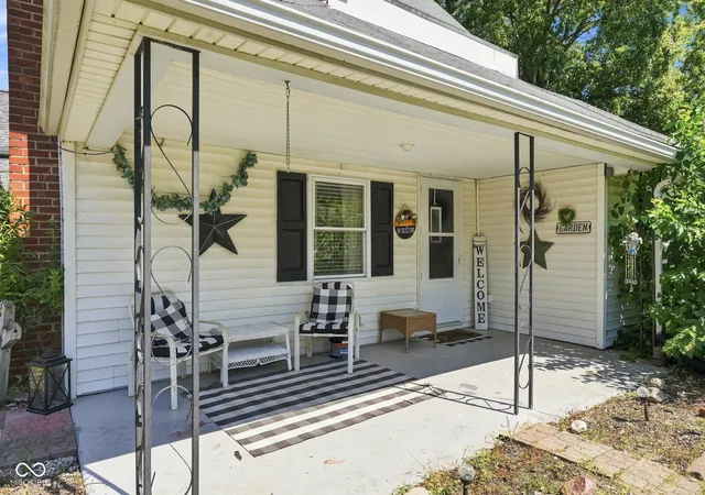 Photo 2 of Sale Pending at 1105 Central, Frankfort, IN 46041 | MLS# 22124627 | Listing updated on 2026-09-13