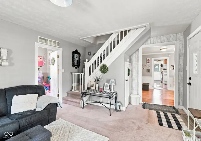 Photo 3 of Sale Pending at 1105 Central, Frankfort, IN 46041 | MLS# 22124627 | Listing updated on 2026-09-13