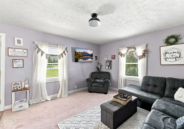 Photo 4 of Sale Pending at 1105 Central, Frankfort, IN 46041 | MLS# 22124627 | Listing updated on 2026-09-13