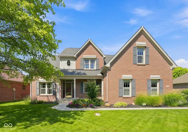 Photo 1 of Sale Pending at 4814 Goldenrain Ct, Indianapolis, IN 46237 | MLS# 22124634 | Listing updated on 2026-09-26