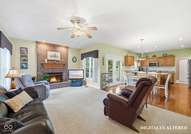 Photo 4 of Sale Pending at 4814 Goldenrain Ct, Indianapolis, IN 46237 | MLS# 22124634 | Listing updated on 2026-09-26