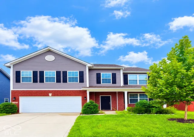 Photo 1 of Single family home for sale at 2909 Pointe Bay Rd, Indianapolis, IN 46229 | MLS# 22124649 | Listing updated on 2026-10-14