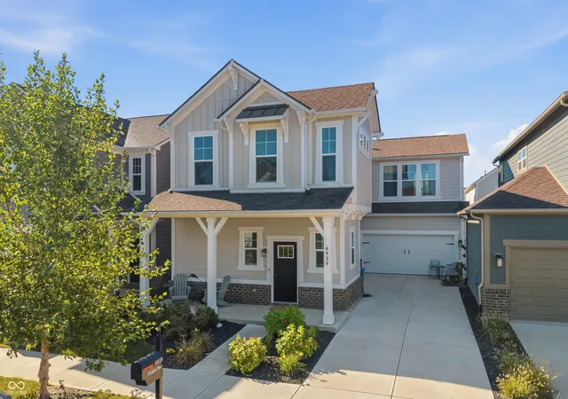 Photo 2 of Sale Pending at 6939 Pickett Pl, Carmel, IN 46033 | MLS# 22124650 | Listing updated on 2026-10-25