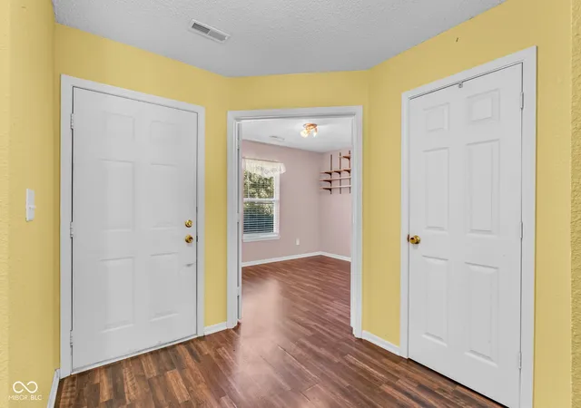 Photo 3 of Single family home for sale at 5462 Montavia Cir, Indianapolis, IN 46239 | MLS# 22124651 | Listing updated on 2026-09-12