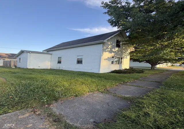 Photo 2 of Single family home for sale at 113 N 21st Street, Elwood, IN 46036 | MLS# 22124661 | Listing updated on 2026-09-24