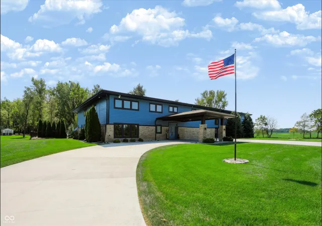 Photo 1 of Mansion for sale at 1705 W 246th Street, Sheridan, IN 46069 | MLS# 22124671 | Listing updated on 2026-10-10