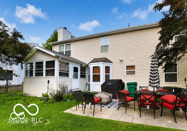 Photo 3 of Sale Pending at 2224 Gradison Dr, Indianapolis, IN 46214 | MLS# 22124679 | Listing updated on 2026-10-01
