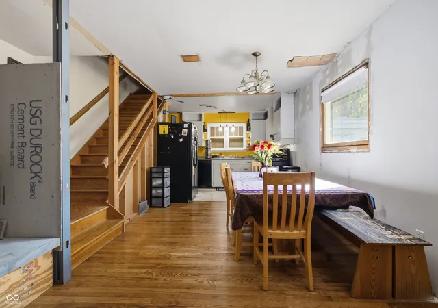 Photo 4 of Single family home for sale at 4401 Weekly Dr, Columbus, IN 47201 | MLS# 22124683 | Listing updated on 2026-09-22