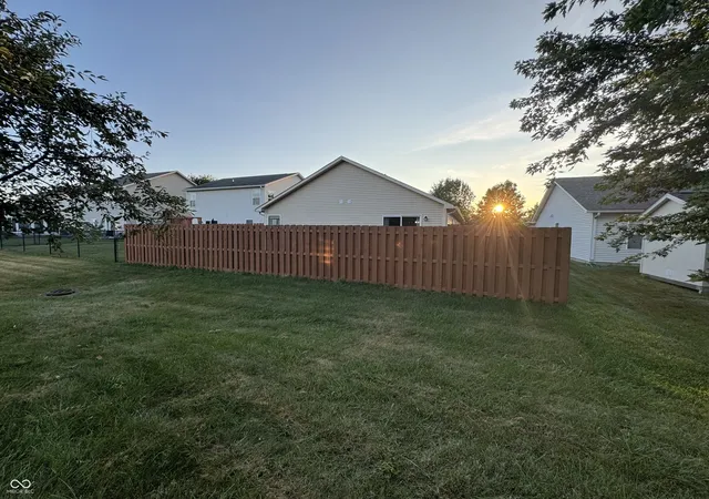 Photo 4 of Single family home for sale at 155 Thistlewood Dr, Greenfield, IN 46140 | MLS# 22124686 | Listing updated on 2026-09-21