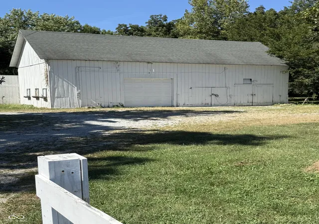 Photo 3 of Single family home for sale at 7638 S Carroll Rd, Indianapolis, IN 46259 | MLS# 22124690 | Listing updated on 2026-09-23
