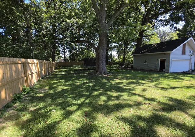 Photo 4 of Single family home for sale at 915 Belmar Ave, Indianapolis, IN 46219 | MLS# 22124694 | Listing updated on 2026-09-12