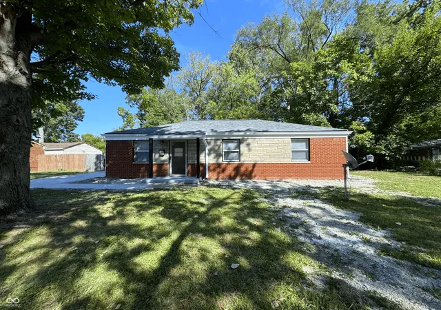 Photo 1 of Single family home for sale at 4209 Lesley Ave, Indianapolis, IN 46226 | MLS# 22124705 | Listing updated on 2026-10-01
