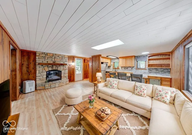Photo 4 of Sale Pending at 219 E Eagle Dr, Nineveh, IN 46164 | MLS# 22124719 | Listing updated on 2026-10-05