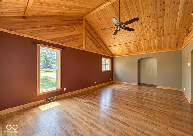 Photo 2 of Single family home for sale at 300 Franklin St, Edinburgh, IN 46124 | MLS# 22124723 | Listing updated on 2026-09-07