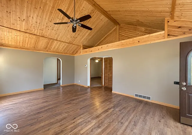 Photo 2 of Sale Pending at 300 Franklin St, Edinburgh, IN 46124 | MLS# 22124723 | Listing updated on 2026-09-18