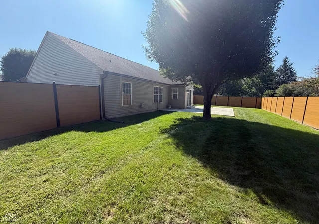 Photo 27 of Single family home for sale at 2018 Oakbrooke Ct, Avon, IN 46123 | MLS# 22124737 | Listing updated on 2026-10-09