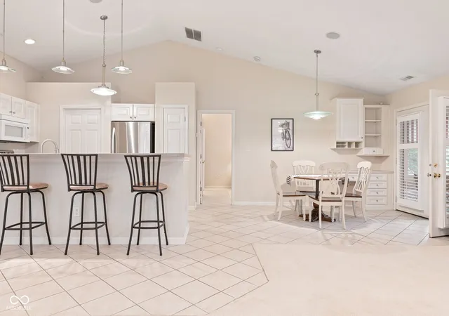 Photo 4 of Condo for sale at 17837 Crown Pointe Ct, Noblesville, IN 46062 | MLS# 22124738 | Listing updated on 2026-09-25