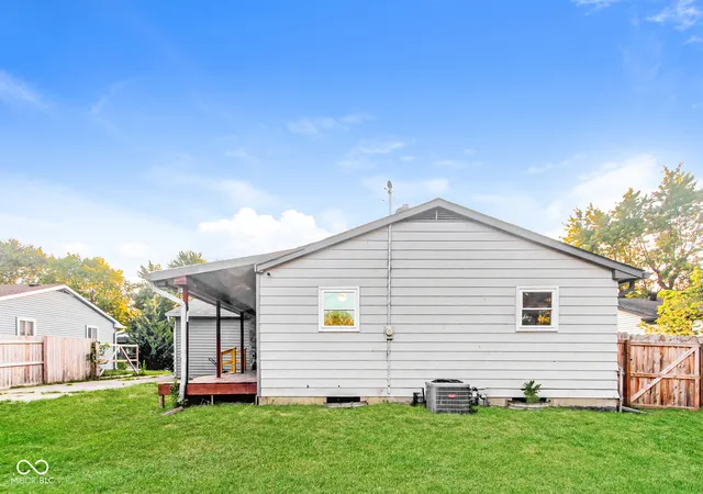 Photo 4 of Single family home for sale at 507 Armentrout Ln, Indianapolis, IN 46241 | MLS# 22124739 | Listing updated on 2026-09-12