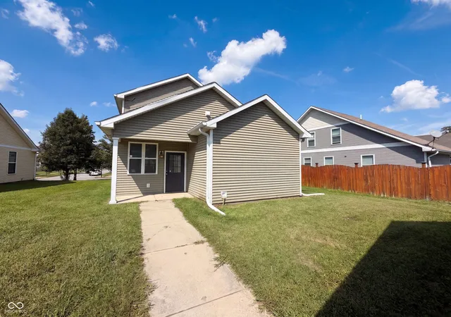 Photo 4 of Single family home for sale at 2913 Hervey St, Indianapolis, IN 46203 | MLS# 22124746 | Listing updated on 2026-10-30