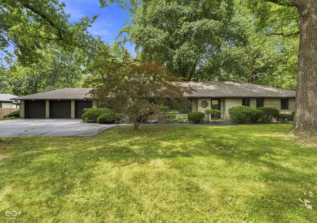 Photo 1 of Sale Pending at 5904 Allisonville Rd, Indianapolis, IN 46220 | MLS# 22124756 | Listing updated on 2026-09-24