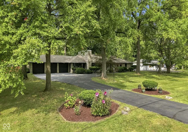 Photo 3 of Sale Pending at 5904 Allisonville Rd, Indianapolis, IN 46220 | MLS# 22124756 | Listing updated on 2026-09-24