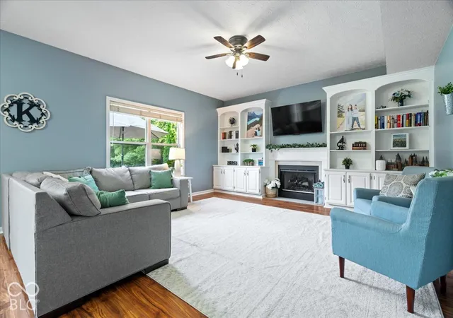 Photo 1 of Single family home for sale at 10774 Brixton Ln, Fishers, IN 46037 | MLS# 22124784 | Listing updated on 2026-09-25