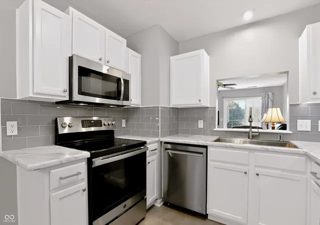 Photo 3 of Single family home for sale at 2053 Acorn Blvd, Franklin, IN 46131 | MLS# 22124791 | Listing updated on 2026-10-05