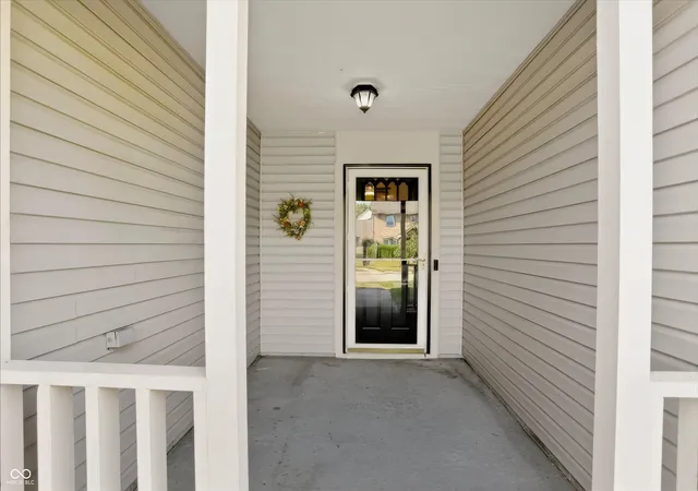 Photo 2 of Single family home for sale at 4235 Tarragon Dr, Indianapolis, IN 46237 | MLS# 22124828 | Listing updated on 2026-09-29