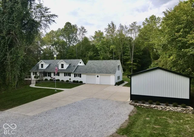 Photo 3 of Single family home for sale at 6074 N State Rd 59, Brazil, IN 47834 | MLS# 22124838 | Listing updated on 2026-10-05