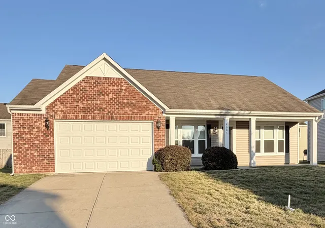 Photo 1 of Single family home for sale at 4687 Westchester Dr, Columbus, IN 47203 | MLS# 22124842 | Listing updated on 2026-10-06