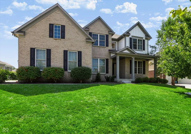 Photo 2 of Single family home for sale at 5019 Saddle Crk Ln, Noblesville, IN 46062 | MLS# 22124849 | Listing updated on 2026-09-21