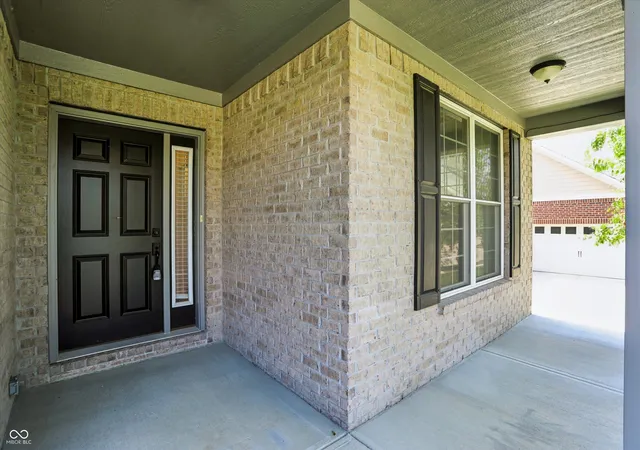 Photo 3 of Single family home for sale at 5019 Saddle Crk Ln, Noblesville, IN 46062 | MLS# 22124849 | Listing updated on 2026-09-21