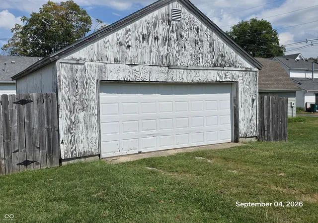Photo 2 of Single family home for sale at 411 E Elm St, Lebanon, IN 46052 | MLS# 22124852 | Listing updated on 2026-10-07