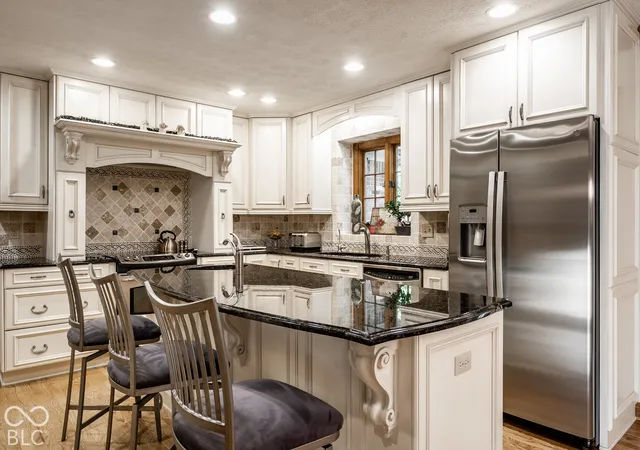 Photo 4 of Single family home for sale at 9134 Promontory Rd, Indianapolis, IN 46236 | MLS# 22124855 | Listing updated on 2026-10-24