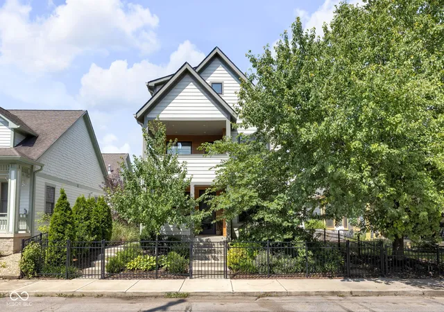 Multi family home for sale at 1542 Bellefontaine St, Indianapolis, IN 46202 | MLS# 22124856