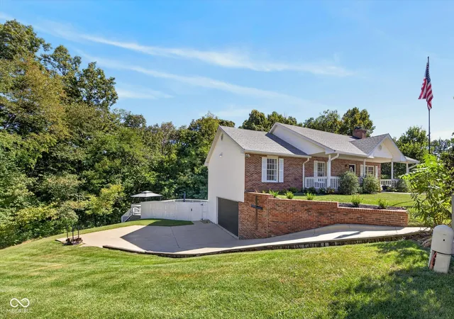 Photo 3 of Sale Pending at 5110 N Echo Bnd Blvd, Bloomington, IN 47404 | MLS# 22124864 | Listing updated on 2026-09-12