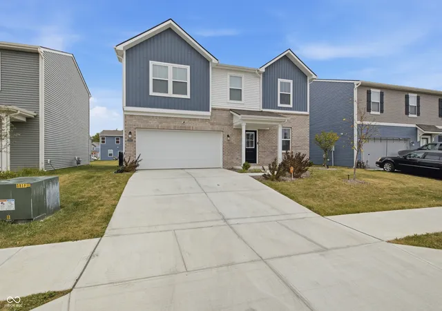 Photo 1 of Single family home for sale at 11816 Vale St, Indianapolis, IN 46235 | MLS# 22124876 | Listing updated on 2026-09-30
