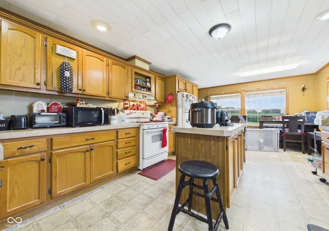 Photo 4 of Manufactured home for sale at 5741 N 350 East, Anderson, IN 46012 | MLS# 22124877 | Listing updated on 2026-09-24