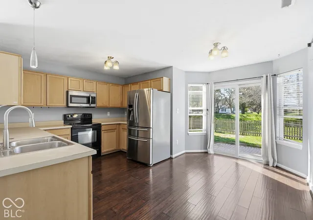 Photo 3 of Single family home for sale at 12437 Deerview Dr, Noblesville, IN 46060 | MLS# 22124890 | Listing updated on 2026-10-08