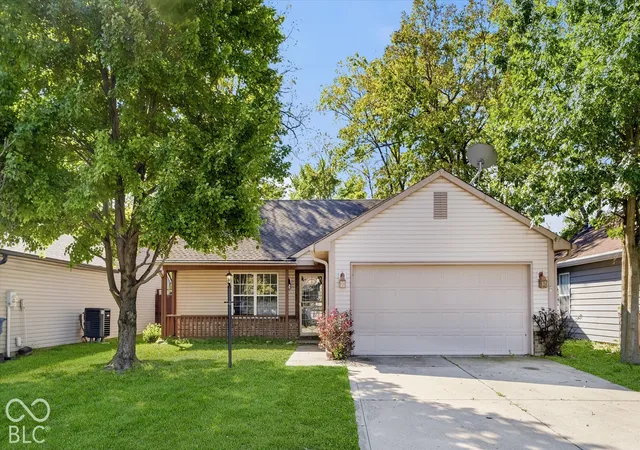 Photo 1 of Single family home for sale at 5043 Seerley Crk Rd, Indianapolis, IN 46241 | MLS# 22124899 | Listing updated on 2026-10-06