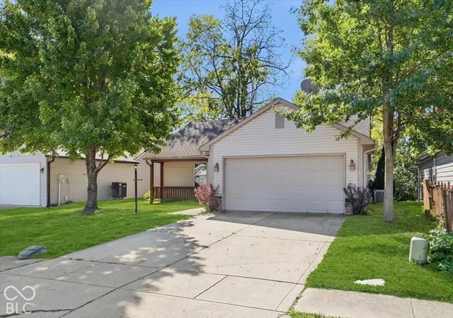 Photo 31 of Single family home for sale at 5043 Seerley Crk Rd, Indianapolis, IN 46241 | MLS# 22124899 | Listing updated on 2026-10-06